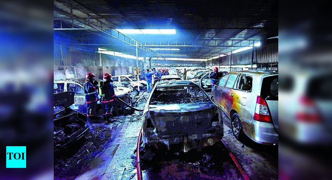 Cheranelloor Junction 20 Cars Gutted In Blaze At In
