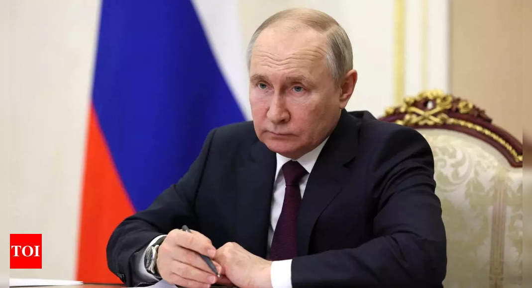 Kremlin: Kremlin: Fake Putin address broadcast on Russian radio stations after ‘hack’ – Times of India