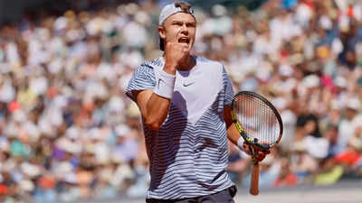 Holger Rune into French Open last-eight after controversial win
