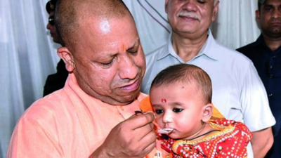 PM Modi wishes CM Yogi on his 51st birthday, lauds his 'great leadership'