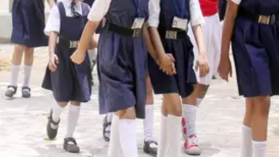 Karnataka panel: Change girls' uniform to churidar/pants