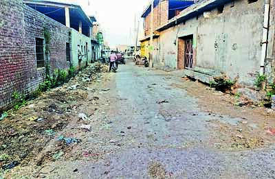 Cow dung disposal in Buddha Nullah: MC chief, Gogi meet dairy farmers