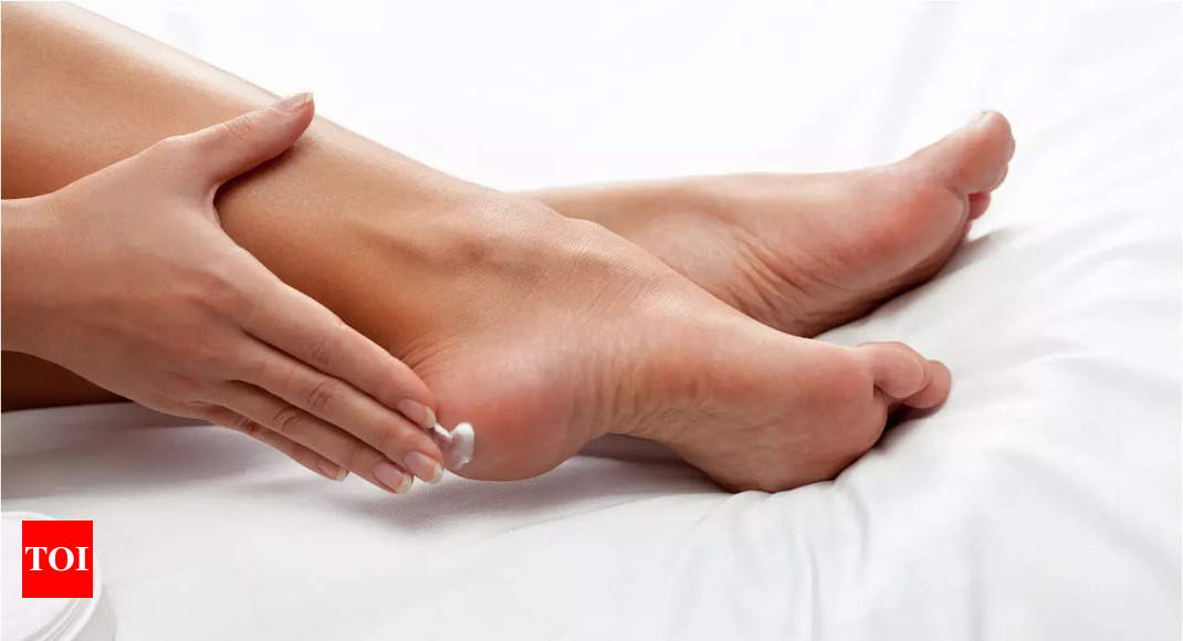 Best way to hot sale moisturize feet overnight