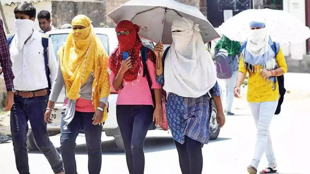 Maharashtra Heatstroke: Maharashtra saw over 2,100 cases of 'heat stroke'  this yr | Mumbai News - Times of India