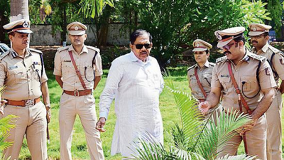Home minister sets August 15 deadline to curb drug menace
