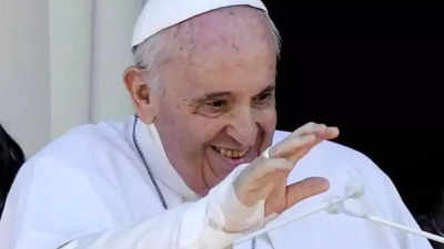 Pope in hospital for operation on painful hernia