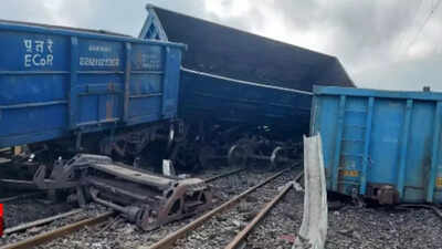 Odisha: Six workers sheltering under goods train run over by it