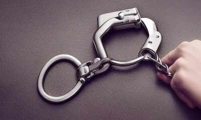 Six-member gang from Nashik nabbed for honey trapping, robbing men
