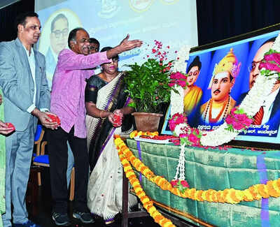 There is no unity among castes: Ex-prof