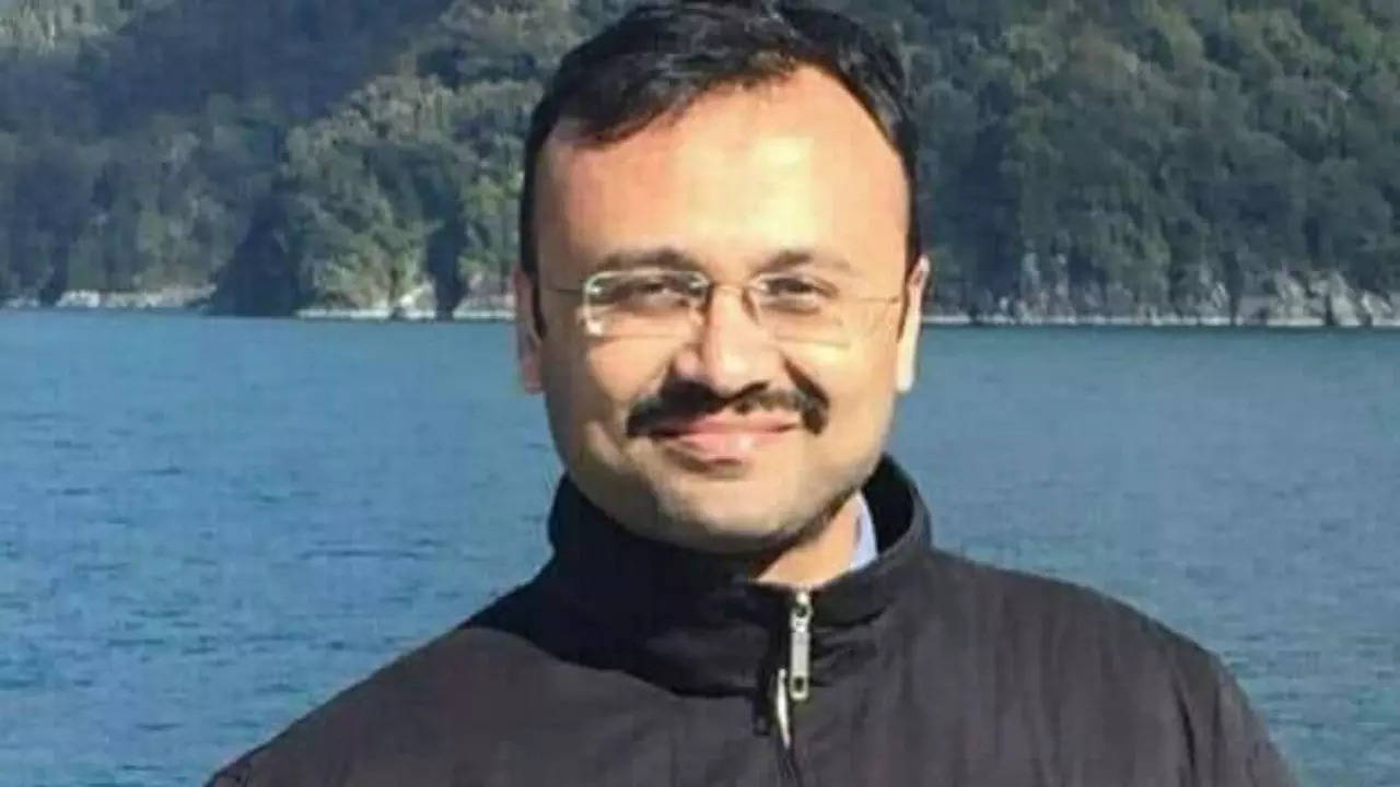 Dr Gaurav Gandhi: Gujarat cardiologist who performed over 16,000 surgeries,  died of heart attack | Ahmedabad News - Times of India