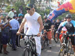 Amid rumours of engagement being called off, Vidyut Jammwal & Nandita Mahtani attend the event Cyclethon