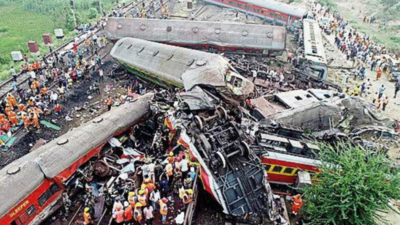 Rescuers hallucinate as blood, bodies keep them awake at night