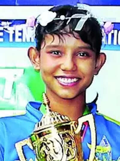 Murugan, Jennifer triumph; Snehit storms into semis
