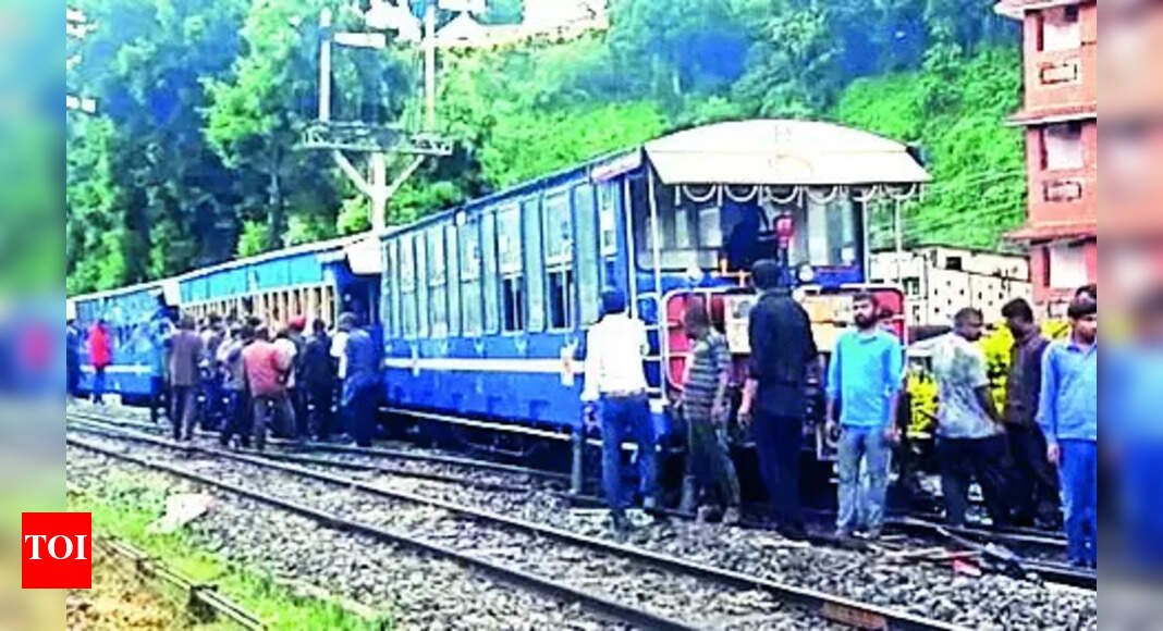 Coonoor Nilgiri Mountain Train Derails Near Coonoor, None Injured
