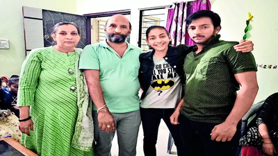 Vadodara girl wins gold, glory for India