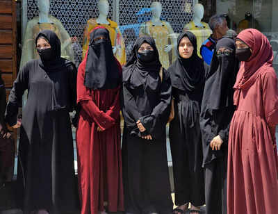 School dress code sparks protest in J&K
