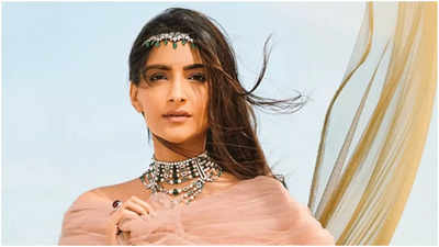 This is how Kareena Kapoor Khan, Madhuri Dixit and others wished Sonam Kapoor on her 38th birthday