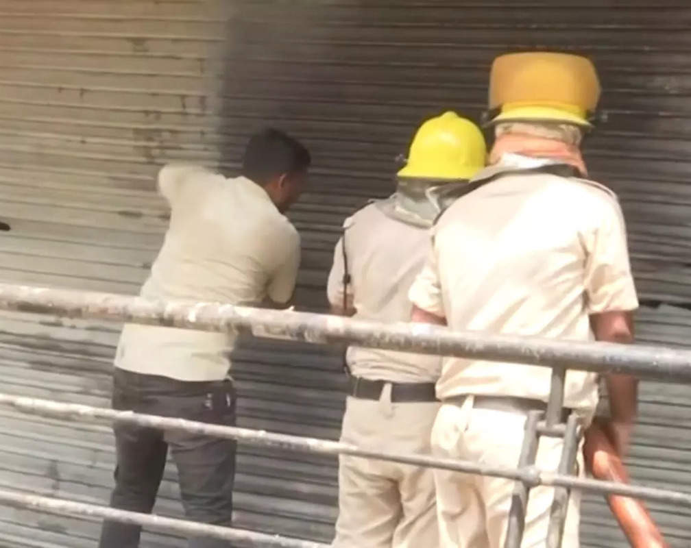 
Chhattisgarh: Fire breaks out at commercial complex in Raipur; no casualties reported
