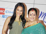 Sonakshi with mother Poonam Sinha