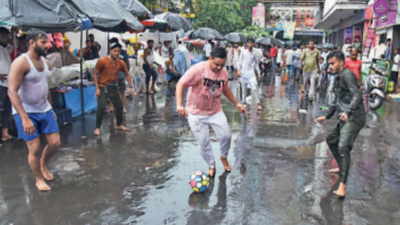 Low pressure over Bay ends 13-day dry spell in Kolkata