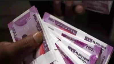 Pune bureaucrat held for Rs 8 lakh bribe; Rs 6 crore cash found