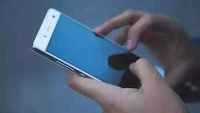 Pune: Man hacks teen's phone, extorts Rs 23,000