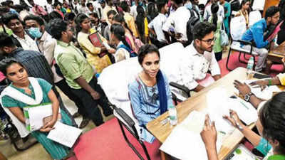 1,400 students shortlisted at mega job fair at Madras University, 180 get offers