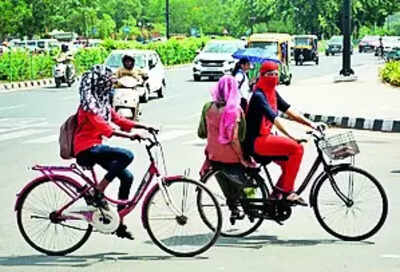 Heatwave likely in 8 dists for 3 days: IMD