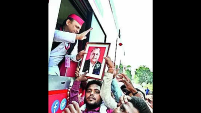 'Cops being arrested for loot, people being shot in courts'