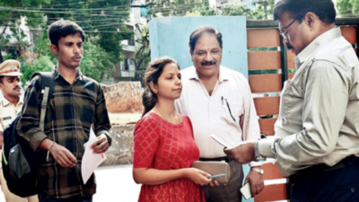 Group I aspirants find re-exam easier than leak-hit test last yr