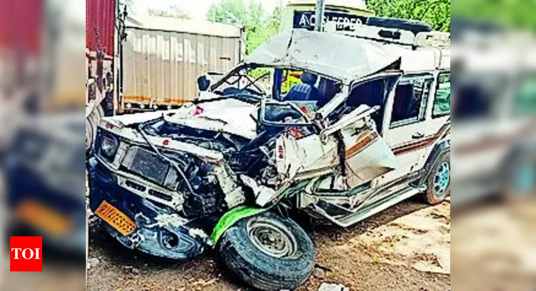 51-year-old Man Killed, 7 Of His Relatives Hurt In Accident On Jaipur ...