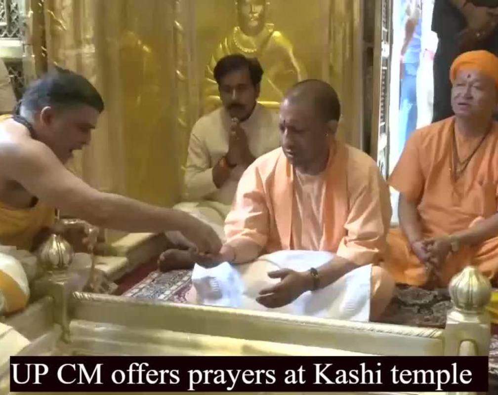 
UP CM offers prayers at Kashi Vishwanath temple
