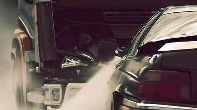 6 killed, 2 injured as car rams into lorry in Andhra Pradesh's East Godavari  | Vijayawada News - Times of India