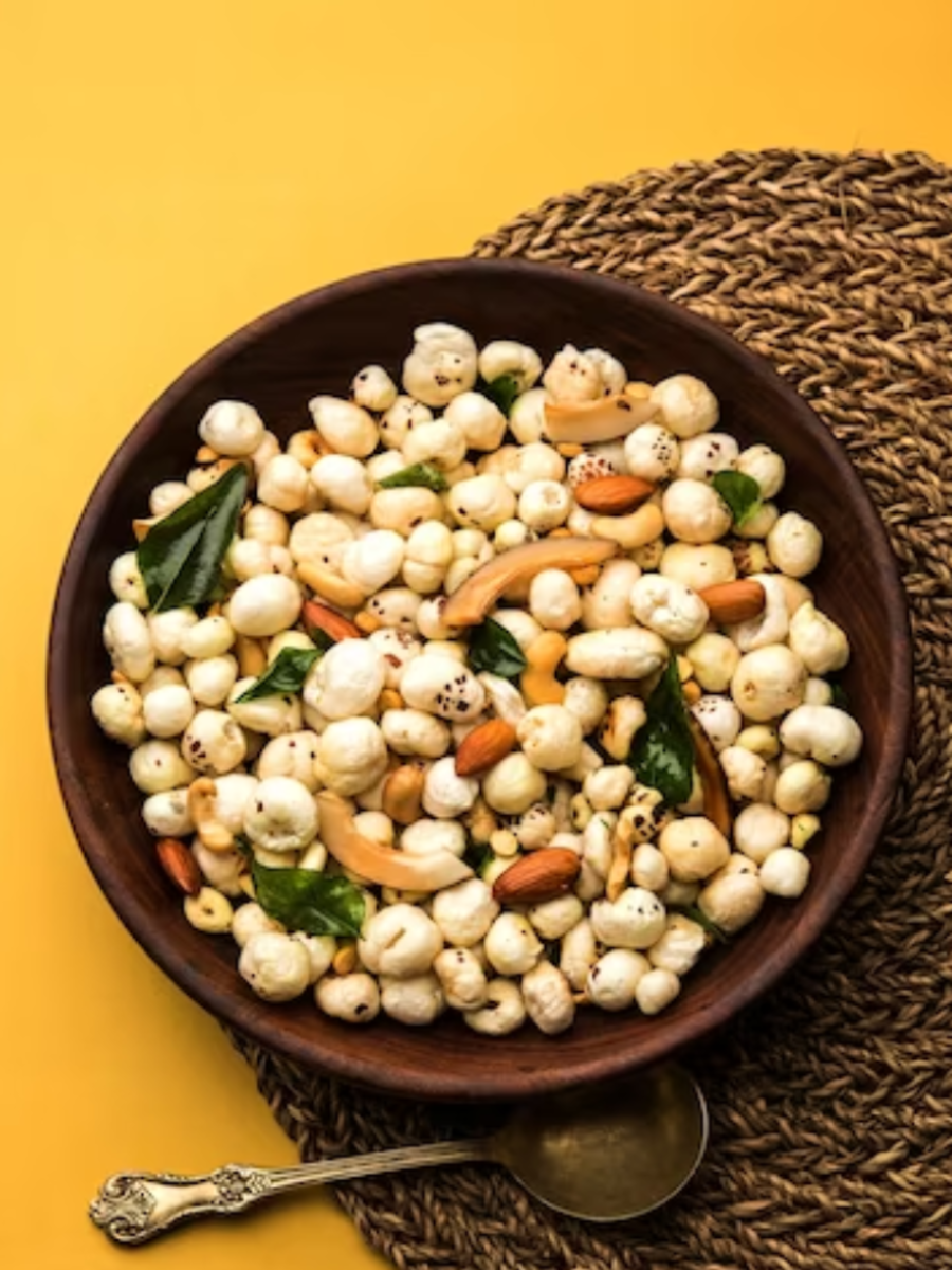 Healthy Snacks Recipes: Make Tasty Roasted Makhana At Home To Reduce ...