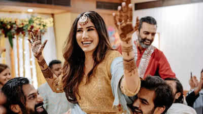Sonnalli Seygall shares new pictures from her mehendi ceremony