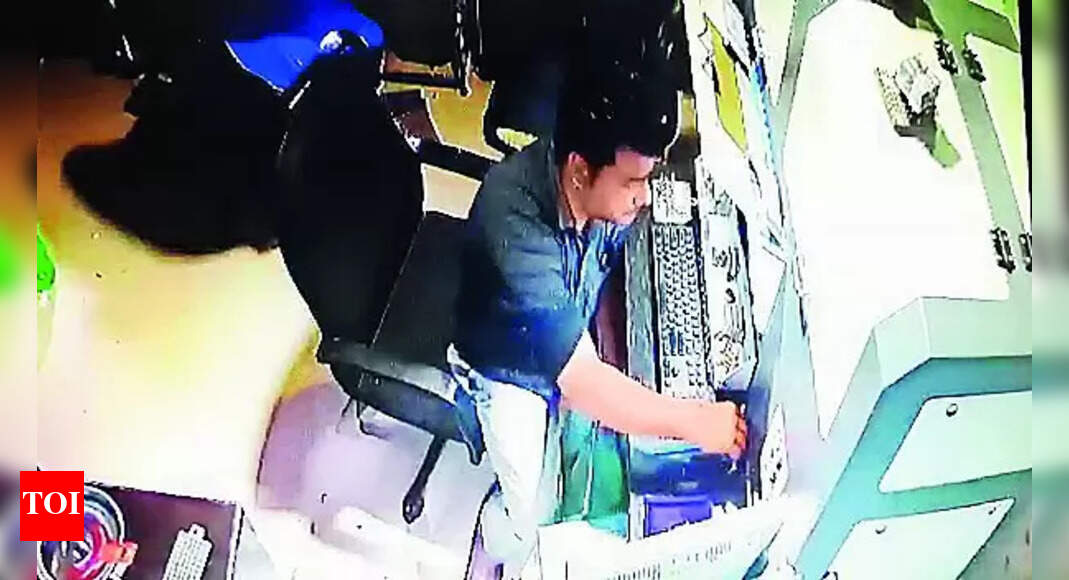 Diamond Diamond Worker Who Fled With Gems Worth 11l Nabbed Surat