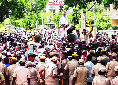 Min employees call off 64-day stir after agreement with govt