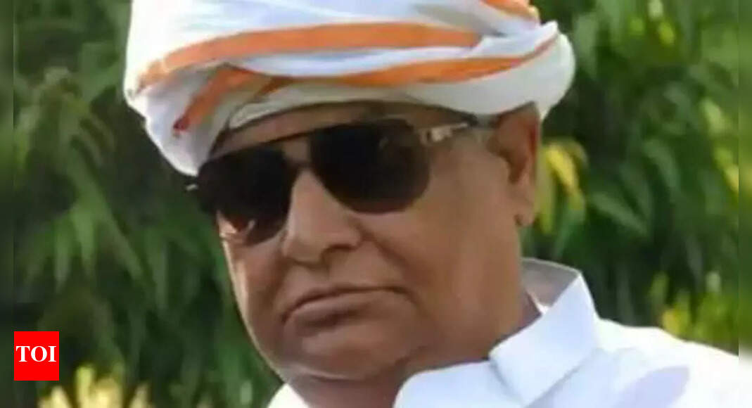 BJP MP Kirodi Meena leads march against 'corruption' in Rajasthan | Jaipur News - Vimarsana News