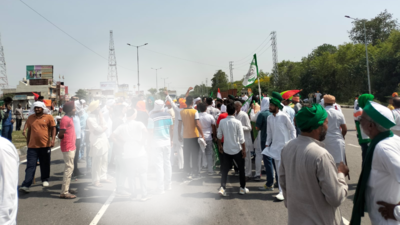 MSP demand: NH-44 remains blocked at Pipli in Haryana as talks between farmers and district administration fail