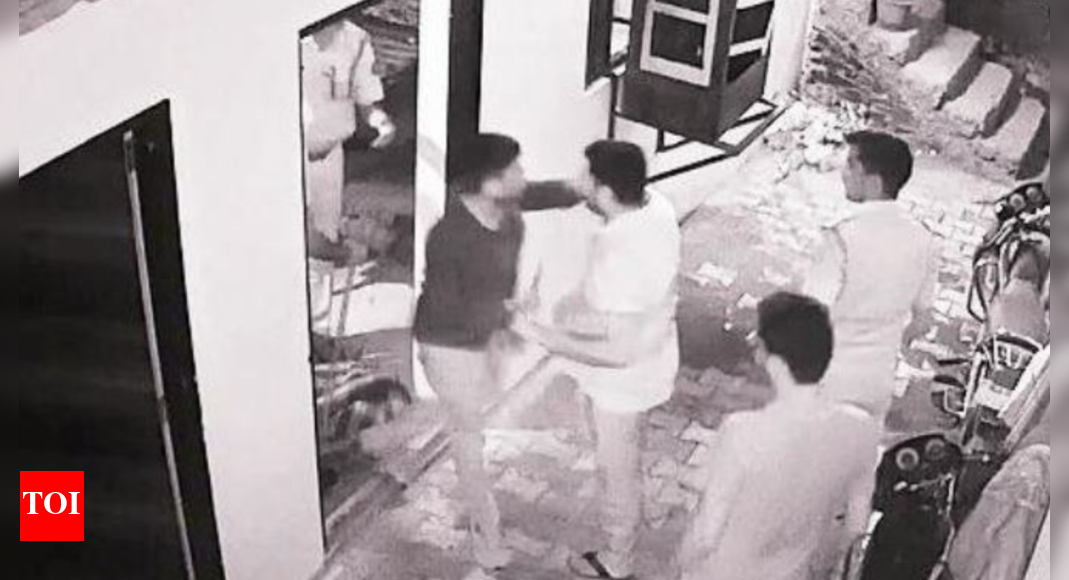 IAS, IPS officers suspended over brawl with restaurant staff in Ajmer | Ajmer News - Vimarsana News