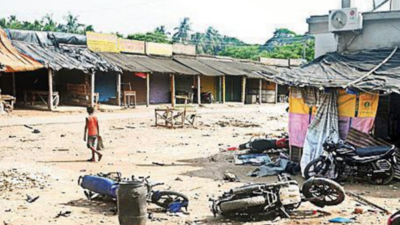 ISF candidate shot at, TMC men & cops injured as Bhangar in West Bengal turns into war zone