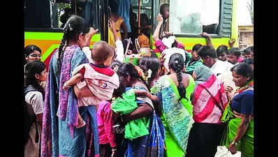 Shakti: Women form WhatsApp groups for weekend bus trips