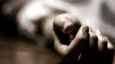 Chided for stealing Rs 1 lakh to buy iPhone, boy kills self in Thane