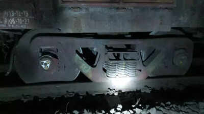 Andhra Pradesh: 5 wagons of goods train derail between Tadi and Anakapalli  - Times of India