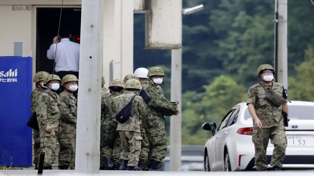 Japanese Army Shooting 18-year-old trainee shoots 3 at firing range on Japan base, killing 2 photo
