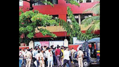 School in Vashi revokes expulsion after right-wing protests