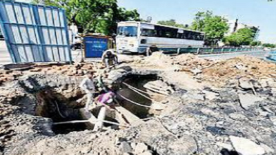 Cave-in crisis traced to substandard pipes, work | Ahmedabad News ...