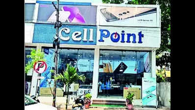 Vizag-based mobile chain goes for IPO, first for a city firm in 25 years