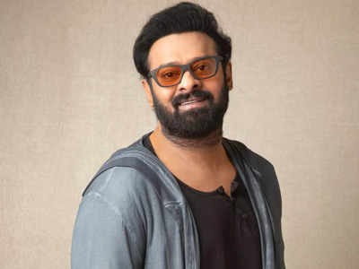 Prabhas' surprise gift to 'Salaar' crew earns him praise and admiration ...