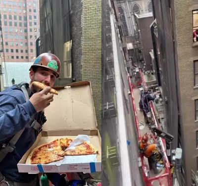 "Special delivery" of pizza in NYC amazes the internet